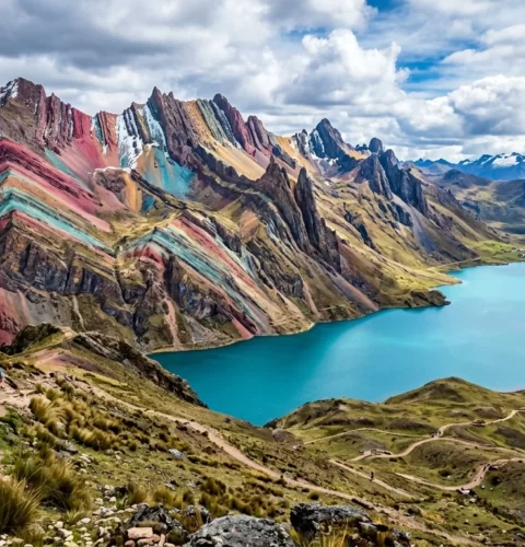 Pallay Punchu: La Montaña de Colores Secreta de Cusco